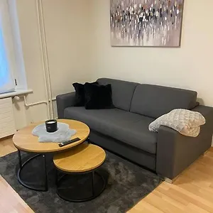Gemuetliche An Bester Lage Im Kreis 4 Zúrich